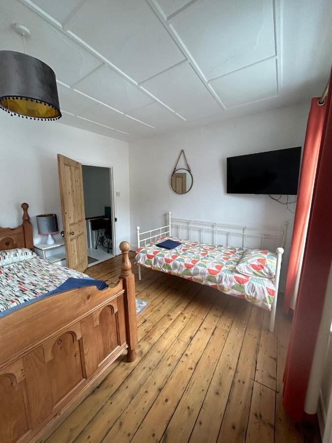 Lovely Seaside Town House Гастингс Экстерьер фото